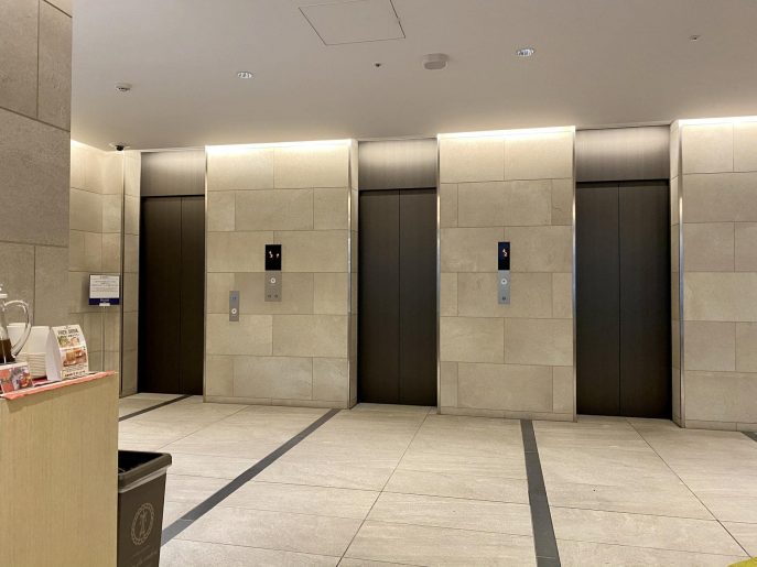 エレベーターは3基